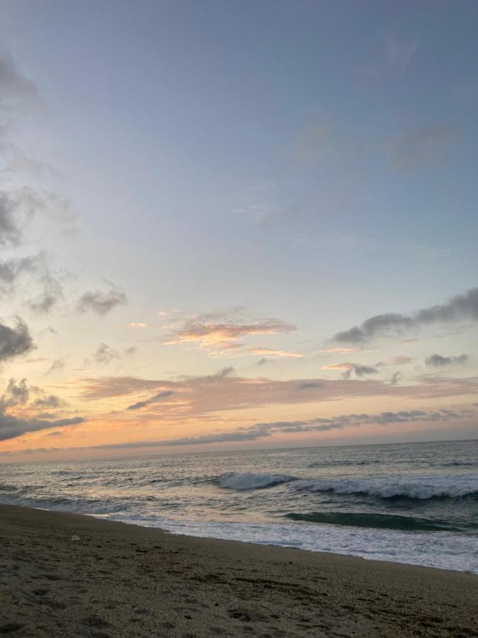 Chill And Surf Mendihuaca Hotel Guachaca Ngoại thất bức ảnh
