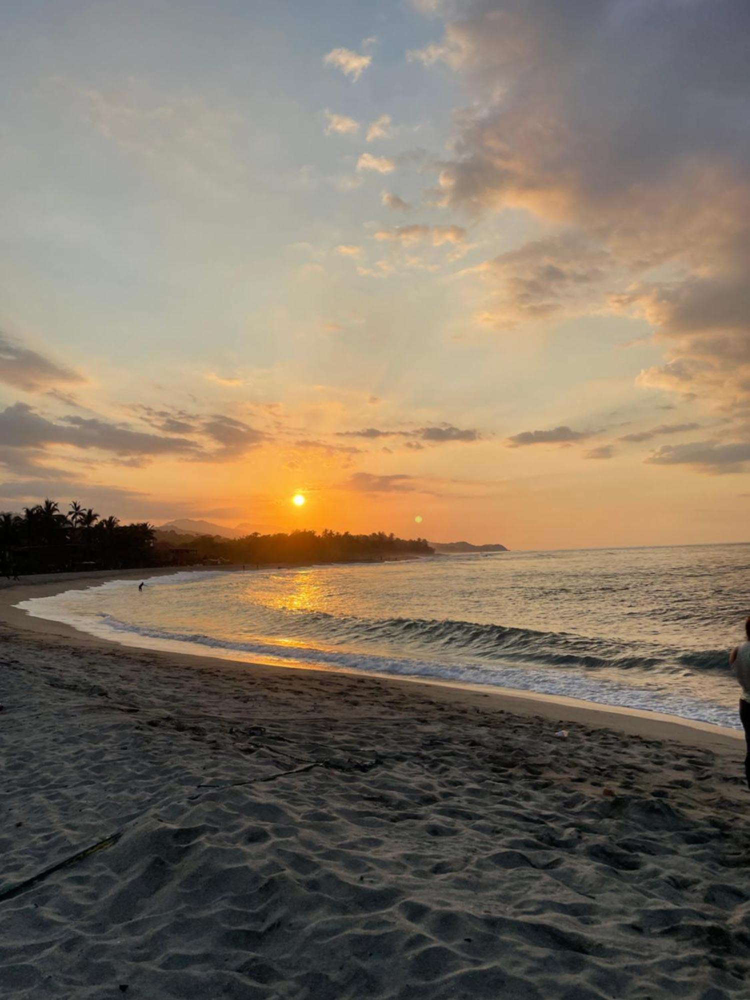 Chill And Surf Mendihuaca Hotel Guachaca Ngoại thất bức ảnh