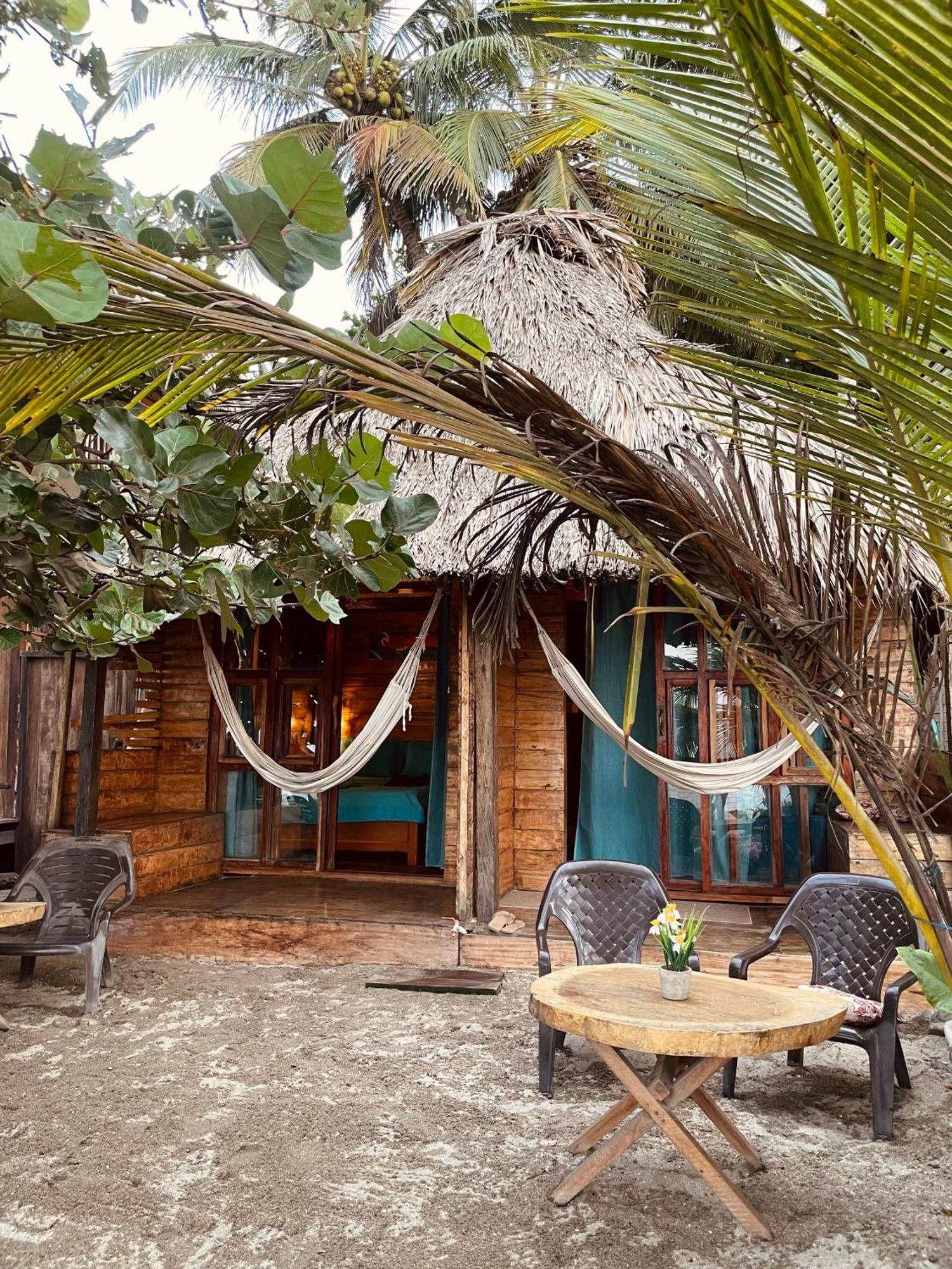 Chill And Surf Mendihuaca Hotel Guachaca Ngoại thất bức ảnh